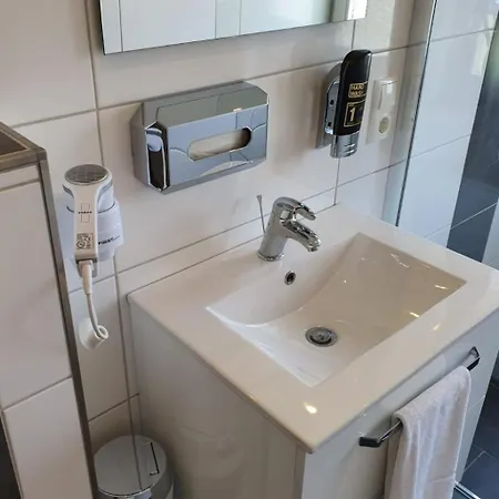 Kernsaniertes In Ruhiger Und Zentraler Lage By Interhome Apartmán